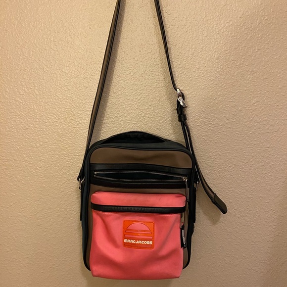 Amazing *rare* Marc Jacobs Sport Crossbody Bag - Picture 2 of 16